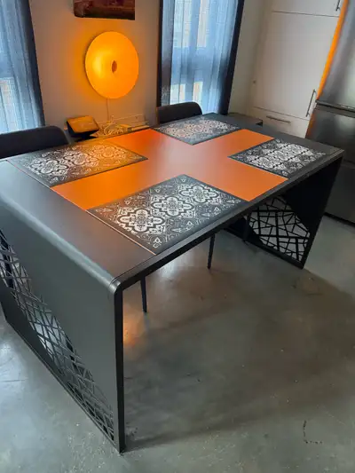 Table salle à manger ou bureau en aluminium, View more