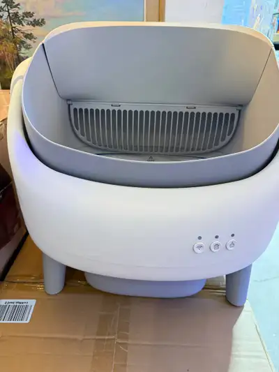 Modern Automatic Self-Cleaning Cat Litter Box with Built-in Vent, View more