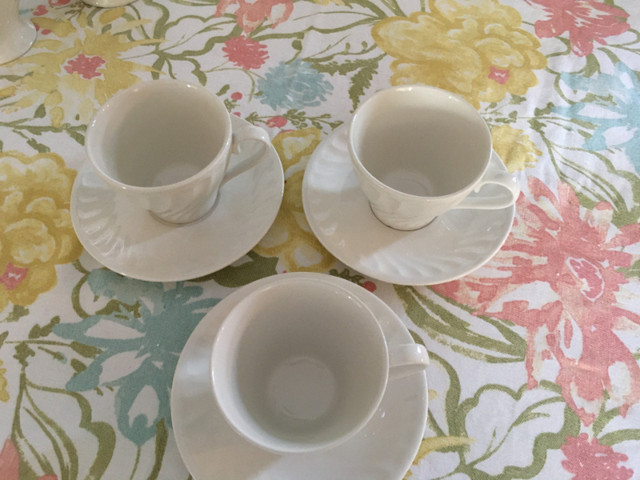 Vaisselle blanche pour café ou thé dans Vaisselle et articles de cuisine  à Laval/Rive Nord - Image 3