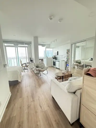 I am looking to transfer my lease for a spacious studio on the 30th floor of Station Place. This is...