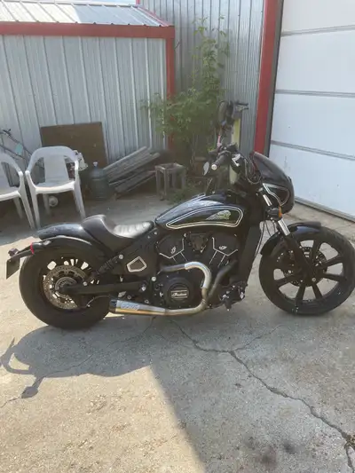 2023 with 6400 klm. 2 brothers 2 in 1 exhaust Trask Intake Dynojet Tuner Custom Graphics