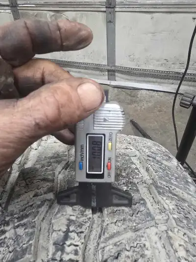 Used 1 season 275-55/r20 sailum ice blazer snow tires wst2 lt Like new 10mm tread still on all 4 Sel...