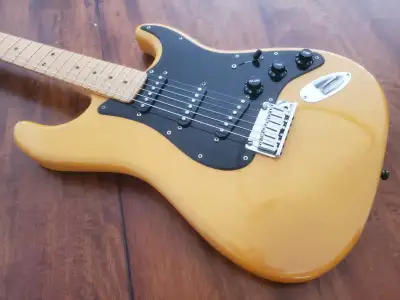 Fender Stratocaster USA à vendre $1200, View more