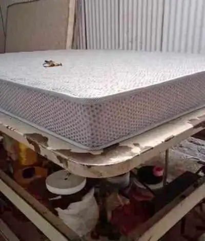 This mattress is available and ready for urgent clearance! While it shows signs of use, it's still p...