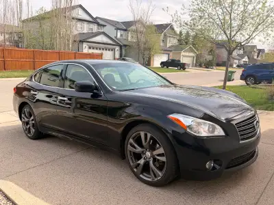 If you know, you know. This thing is basically a stealth fighter disguised as a luxury sedan. Rare 5...