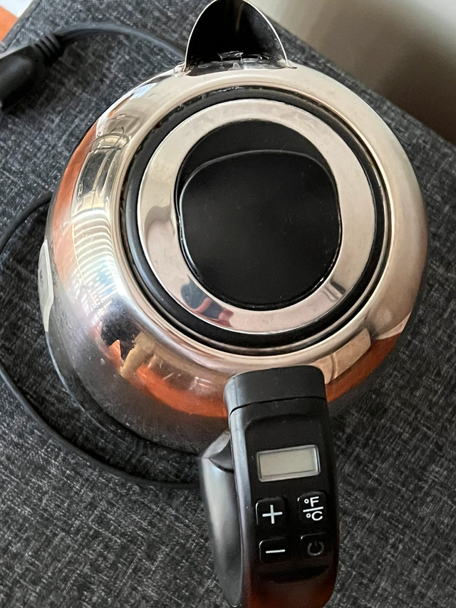 Russell Hobbs stainless steel kettle 1.7L Microwaves & Cookers