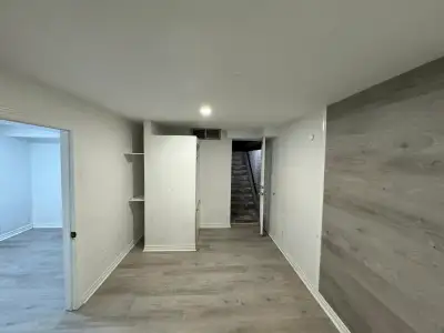1 BHK PRIVATE BASEMENT AVAILABLE NEAR COOKSVILLE ,MISSISSUAGA
