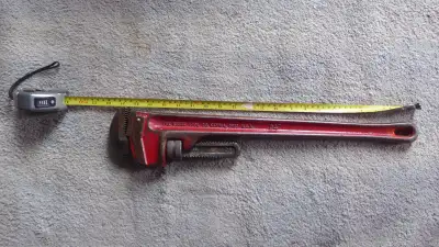 Heavy-Duty 24-Inch Straight Pipe Wrench, View more