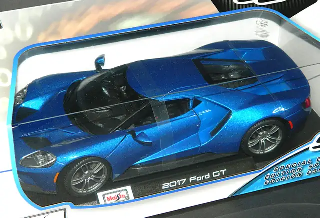 Maisto 1978 Pontiac Firebird Trans Am black in Toys & Games in Oshawa / Durham Region - Image 4