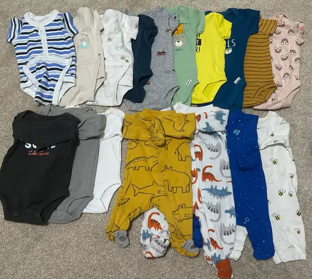 Newborn Baby Clothes in Multi-item in Ottawa - Image 2