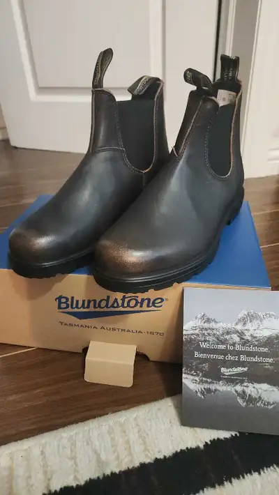 Blundstone 2440 Vintage Brown Elastic Side Boot, View more