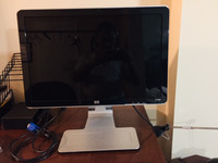 Price Drop HP W2207 22 Inch LCD Monitor