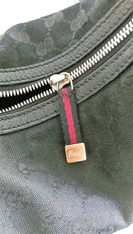 Authentic Gucci Black Hobo Shoulder Bag in Women's - Bags & Wallets in Markham / York Region - Image 10
