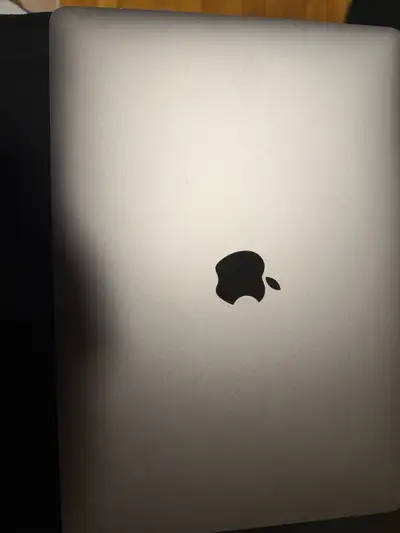     MacBook Pro 13” 2017 | i7 | 16 Go RAM | SSD 500 Go , View more