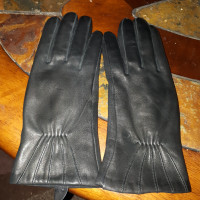 Women  Paris Leather Gloves