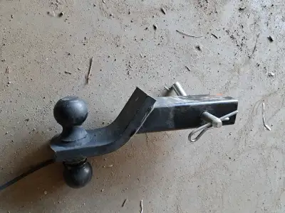 Brand new drop trailer hitch with 2 options for ball size. 2" or 1 7/8" Kijiji software has us locat...
