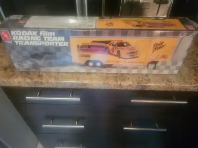 Rare 1991 AMT Ernie Irvan Kodak Nascar team transporter trailer model kit new never opened still sea...