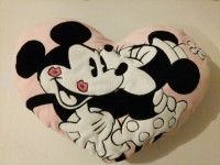 MICKEY MOUSE AND MINNIE MOUSE PILLOW