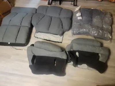 149$ OBO 60% OFF, Electric Recliner Massage Chair – Like New (Open Box) for faster reply 289 946 046...