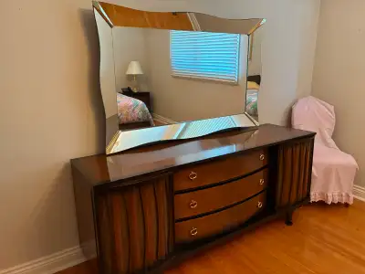 VINTAGE 1960'S BEDROOM SET With NIGHT TABLES & LAMPS, View more