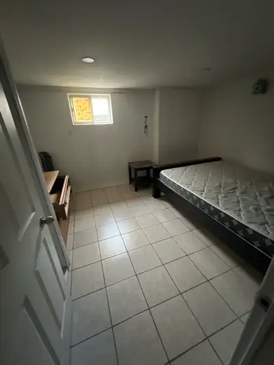 **Rooms for rent in basement good location MALTON close to mall and go station and bus stops.