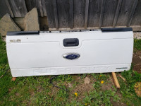 Ford F-250 Tailgate With Back up Camera