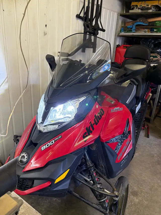 Skidoo GSX 900 ace le 2014 in Snowmobiles in Drummondville - Image 3