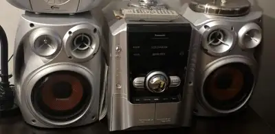 Petit Système de son ( 5 cd ) etc ... Panasonic, View more