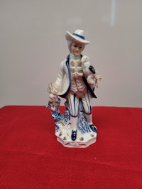 VTG Blue & White Victorian Gent with Parrot Figurine