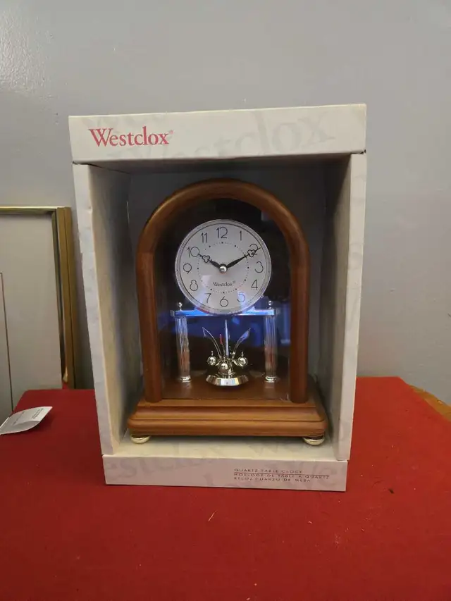 NEW--Westclox Warner Bros Table Clock in Home Décor & Accents in Kitchener / Waterloo - Image 2