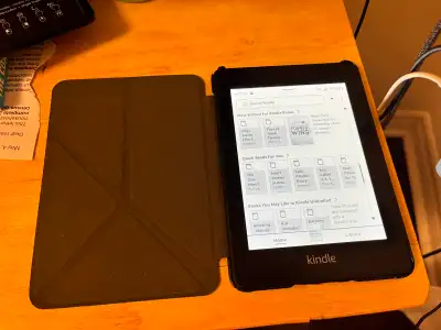 Kindle Paperwhite, waterproof, WAN + WiFi, 32 GB, case included, View more