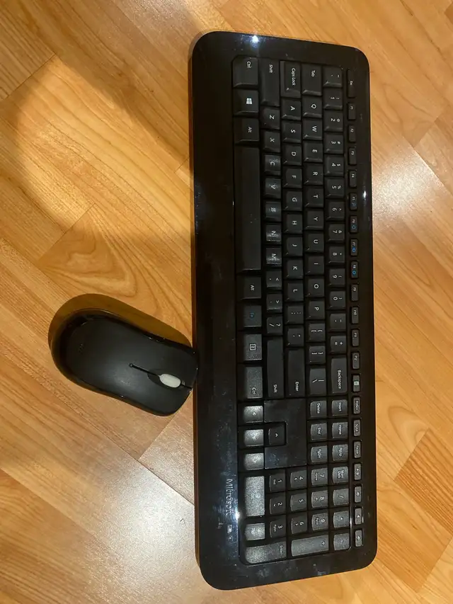 Microsoft wireless keyboard and mouse combo in Mice, Keyboards & Webcams in Kitchener / Waterloo - Image 2