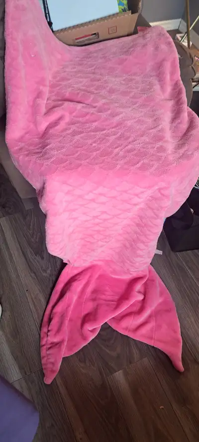Mermaid tail blanket, View more