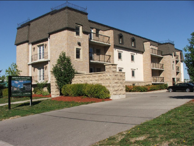 Leasing 1-bedroom in the shared apartment Female students only FEATURES: – 5 Bedroom “Designer Suite...