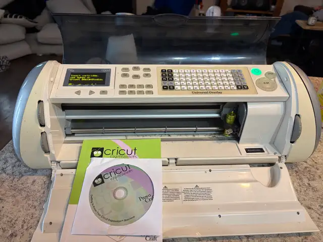  Cricut Expression machine with assesories 580123628950661122
