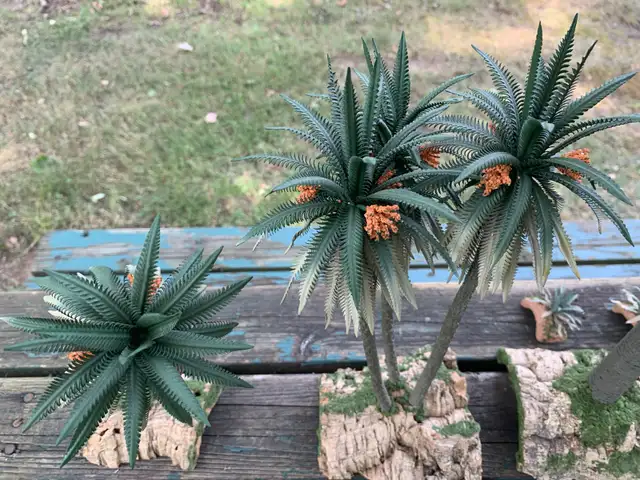 Palmiers artisanales  pour décoration crèche in Arts & Collectibles in Laurentides - Image 10