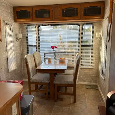 fiftwell  32 pieds à vendre.  407  4 rue  Green acres Parck , View more