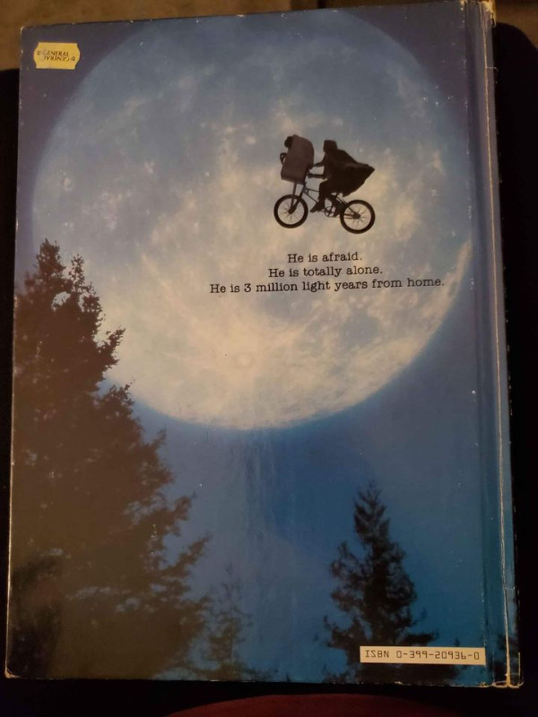 E.T. The Extra-Terrestrial Storybook - Vintage 1982 in Children & Young Adult in Edmonton - Image 2