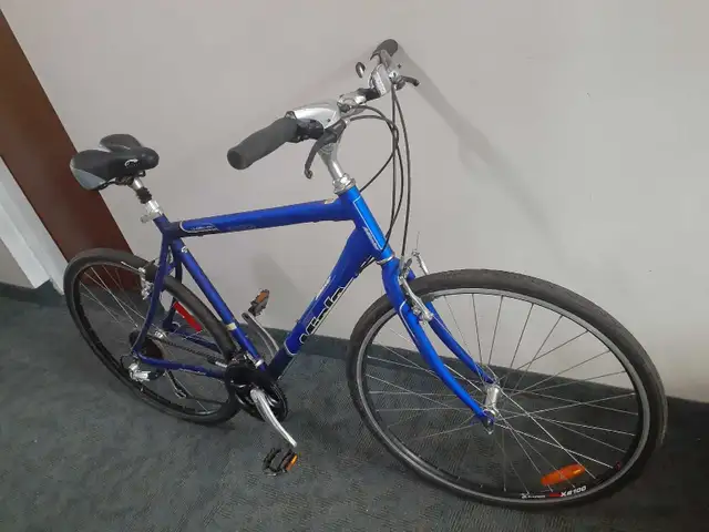 Miele Umbria 400 Bike in Mountain in Kingston - Image 6