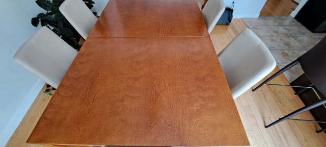 Table de cuisine en bois de merisier dans Mobilier de salle à manger et cuisine  à Longueuil/Rive Sud - Image 4