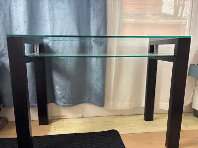 Table en verre, View more