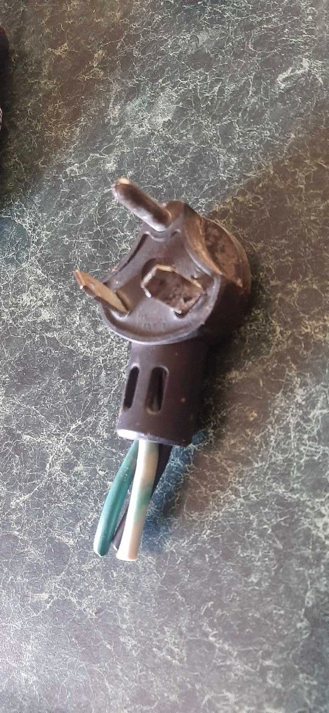 Male end plug,  30 amp in Electrical in Trenton - Image 2