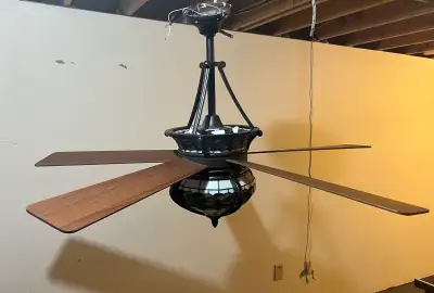 Tiffany style ceiling light with fan blades, View more