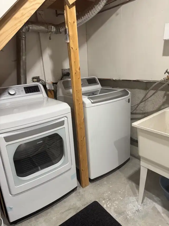 Basement for rent in Long Term Rentals in Markham / York Region - Image 6