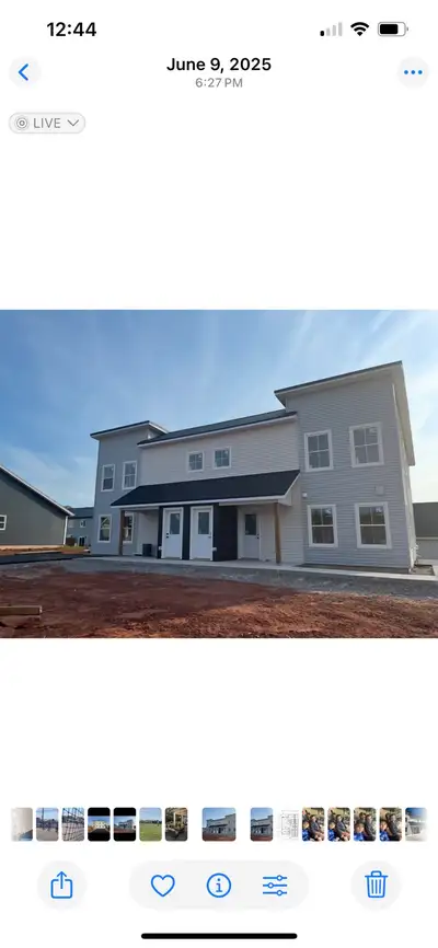 Recently built (1 year old building) 4 unit stacked duplex. This unit is bright and spacious- approx...