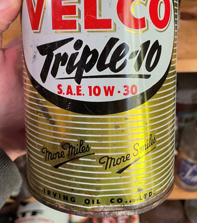 VTG 1950's IRVING VELCO TRIPLE-10 MOTOR OIL IMPERIAL QUART CAN in Arts & Collectibles in Summerside - Image 3