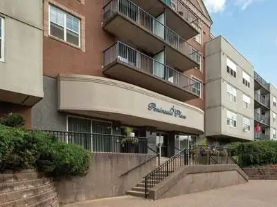 Living room for rent | Roommate