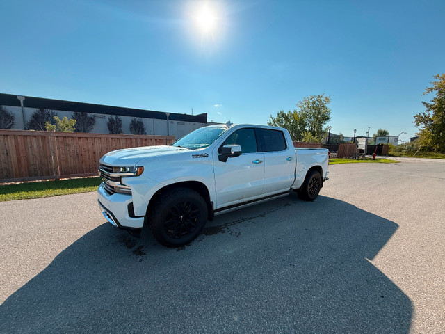 2019 CHEVROLET SILVERADO HIGH COUNTRY 6.2L 10 Speed Trans in Cars & Trucks in Winnipeg