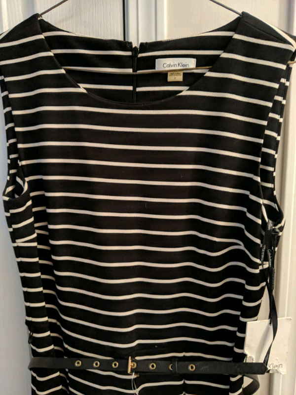 Calvin Klein black and white striped dress, size 8 in Women's - Dresses & Skirts in Edmonton - Image 2