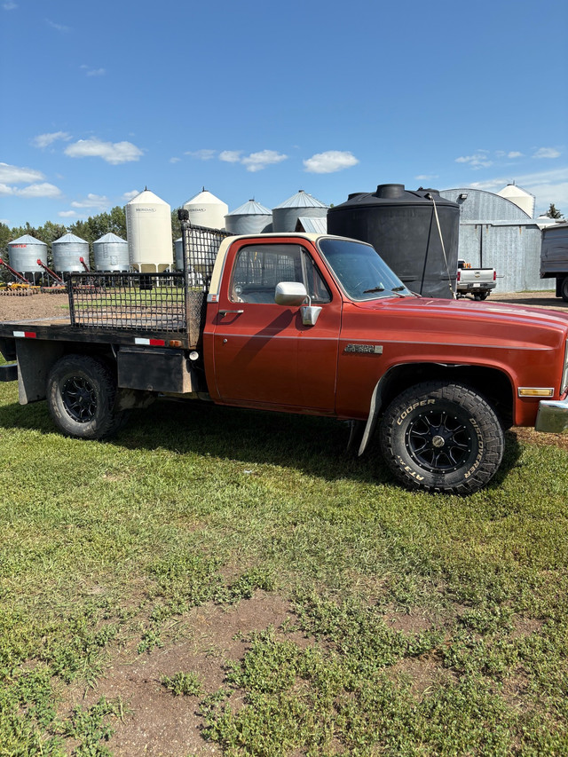 1981 gmc in Cars & Trucks in Red Deer - Image 4